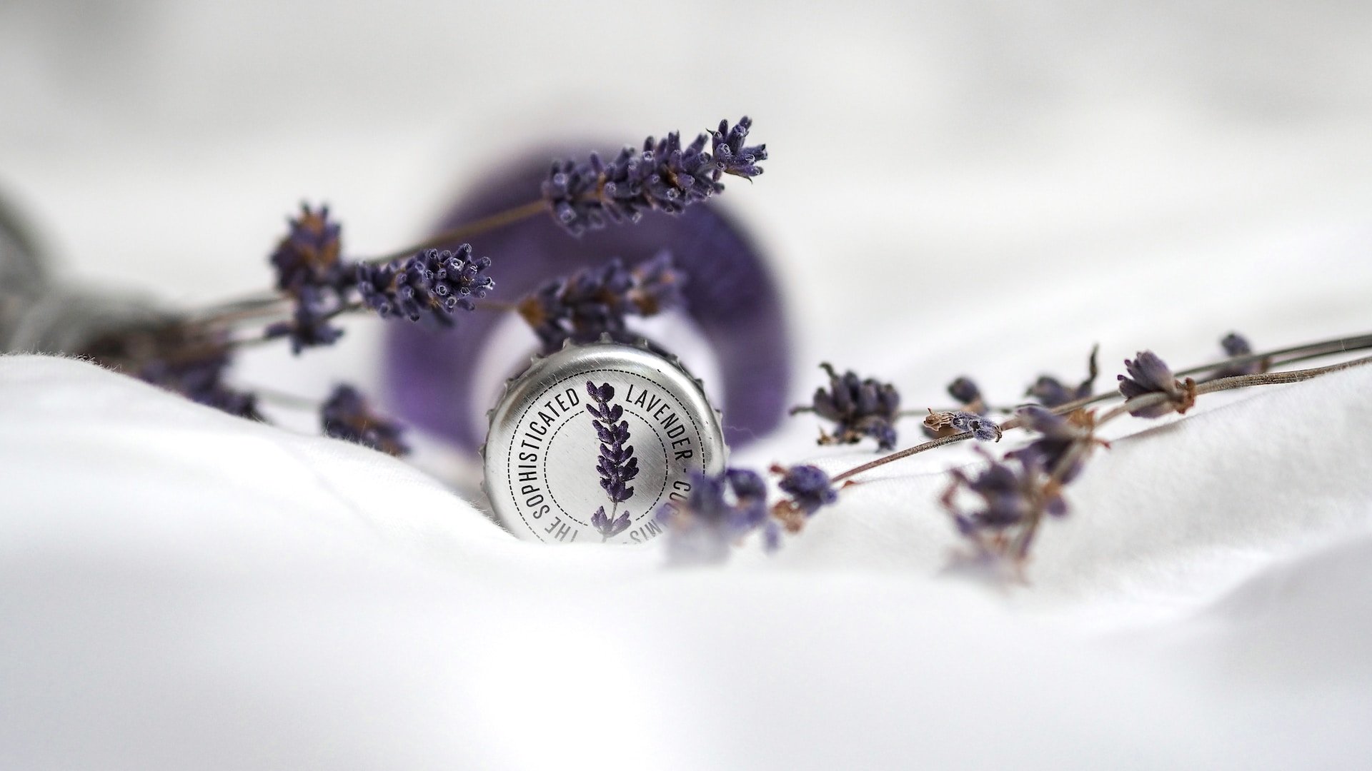 how to use lavender oil for sleep, benefits of lavender oil, sleep better, carrier oil, sandalwood oil